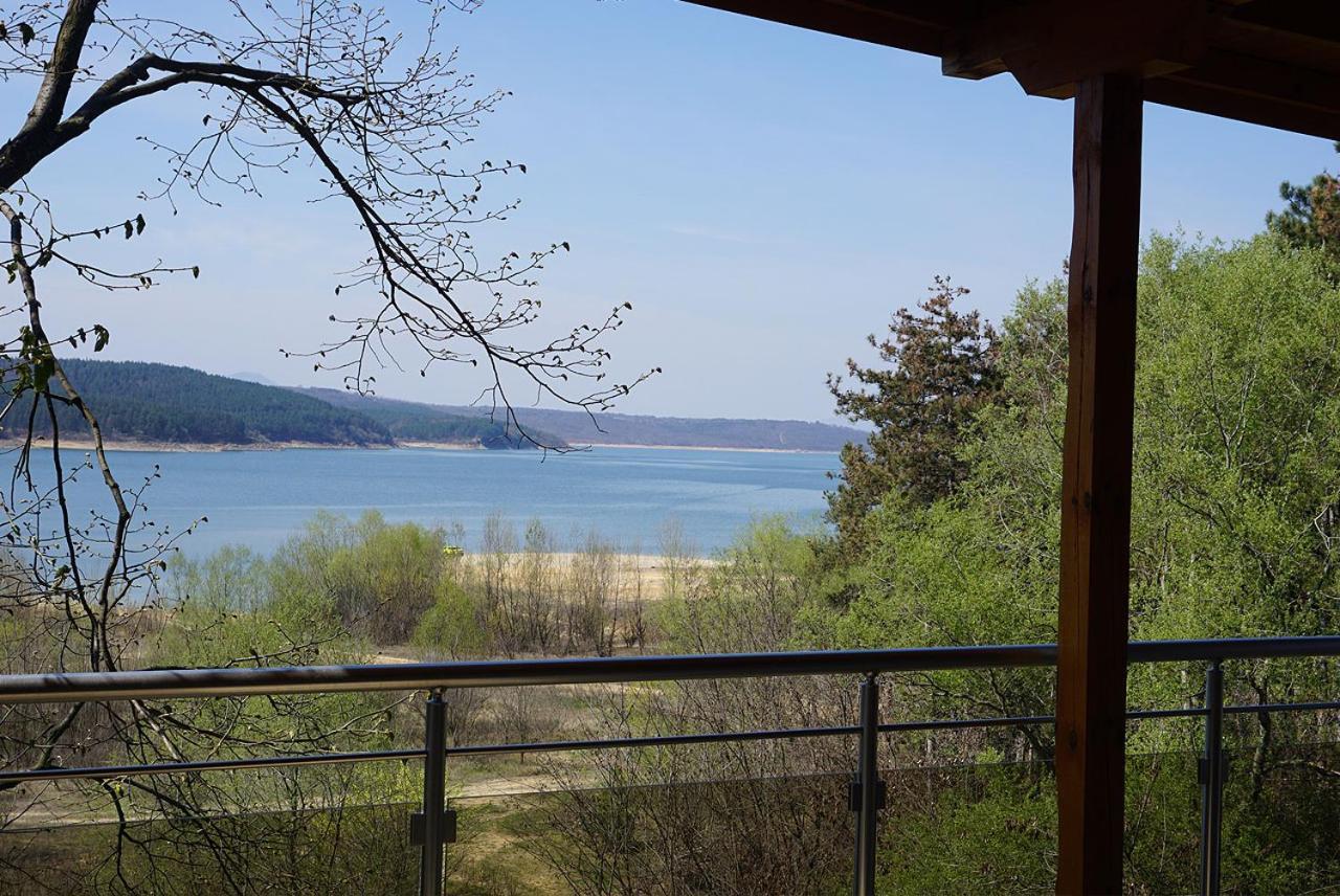 Хотел Златна Котва Kazanlŭk Exterior foto